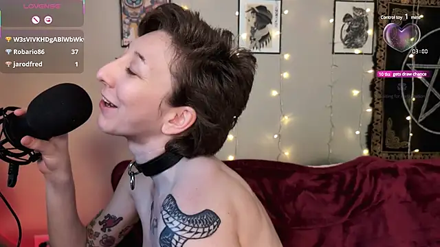 lovelylucyy Webcam show