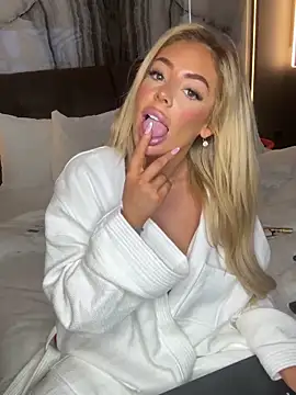 Cheeky_Chloe's Webcam Show