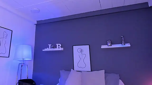 SuccubusDolly's Webcam Show