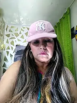 Kazsandraa's Webcam Show