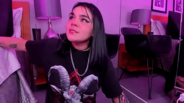 DakkotaBluee Live Sex Cams