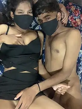 hottiess69's Live Sex Cam Show