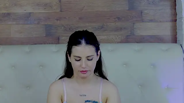 VanessaHart Live Sex Cams
