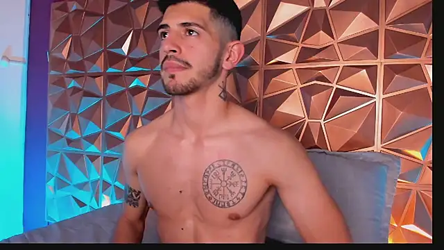AlejandroStormm's Webcam Show