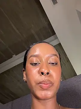 Your_Paris' Webcam Show