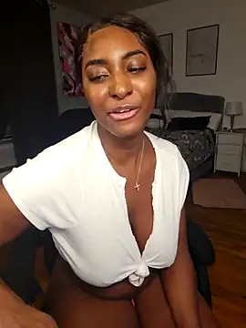 GoddessDDlynn's Webcam Show