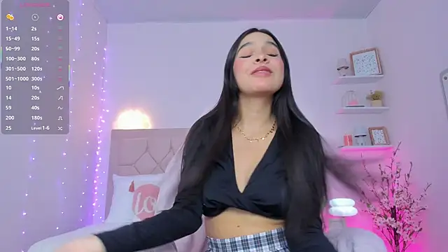 kim_dreams18's Webcam Show