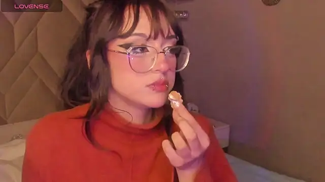 Lilith_crow's Webcam Show