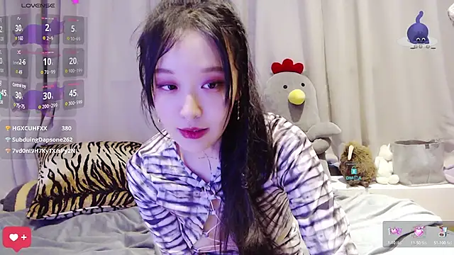 美女Etherealcat33在线直播