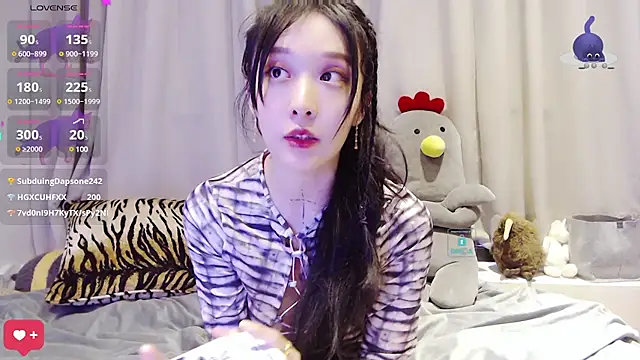 美女Etherealcat33在线直播