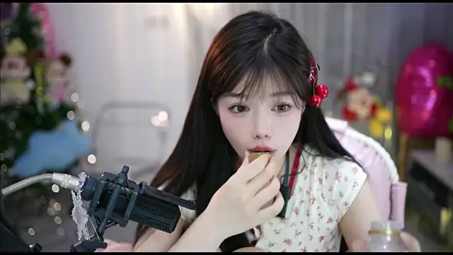 美女MinnieMoney在线直播