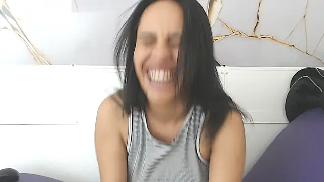 BelaBellzanki's Webcam Show