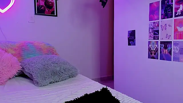 Kaaiiri Live Sex Cams