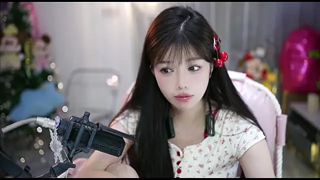 美女MinnieMoney在线直播