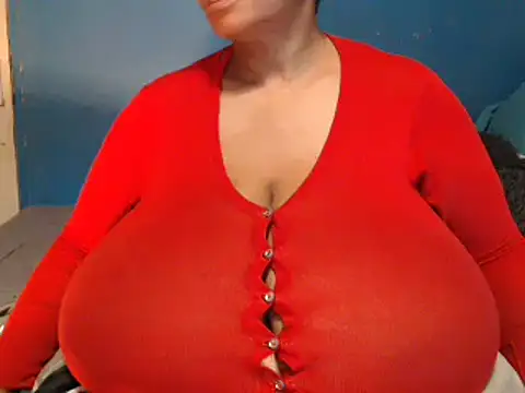 CUTEFIRMMELONSS' Webcam Show