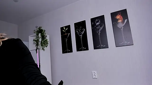 Wet4ryou Live Sex Cams