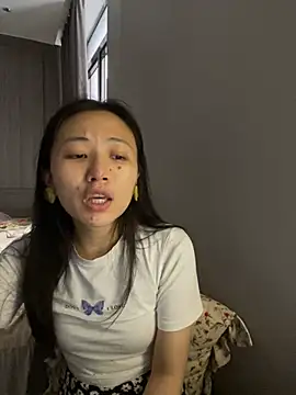 美女haiyan125216在线直播