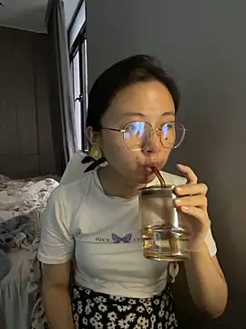 美女haiyan125216在线直播