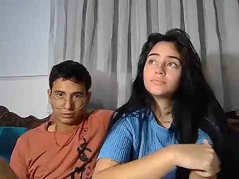 kisses_velvet Webcam show