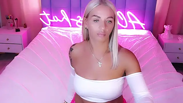 AllwaysHotJ Webcam show