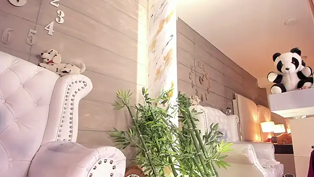 MilleyJones Live Sex Cams