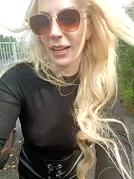 June695_ Webcam show