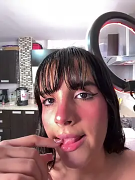 kevin_hotgirls' Webcam Show