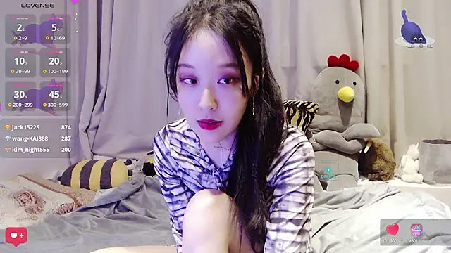 美女Etherealcat33在线直播
