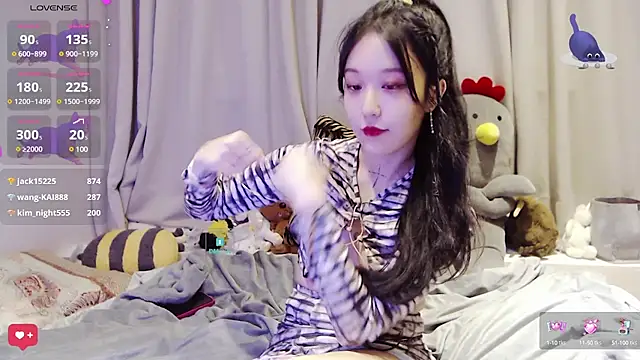 美女Etherealcat33在线直播