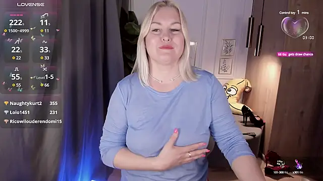 YolandaKiss Live Sex Cams
