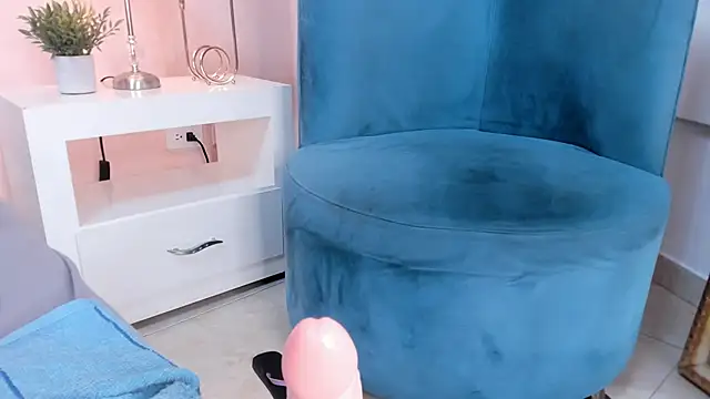 EmilyCristal's Webcam Show