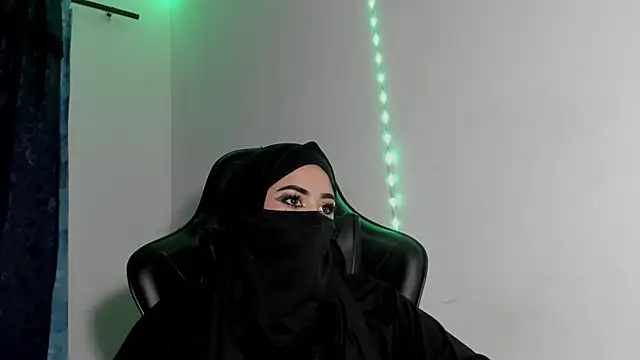 Azahara_ahmad's Webcam Show