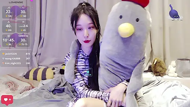 美女Etherealcat33在线直播