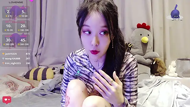 美女Etherealcat33在线直播