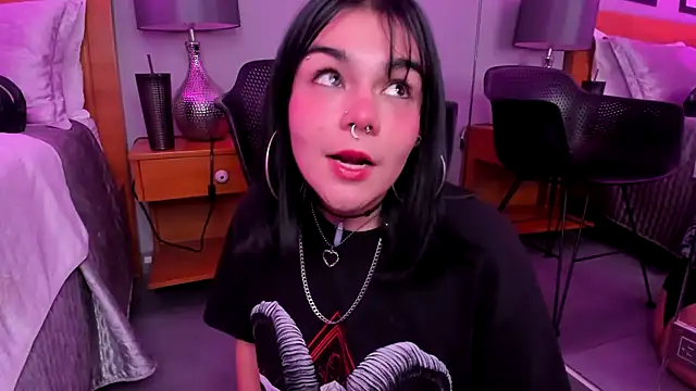 DakkotaBluee Live Sex Cams