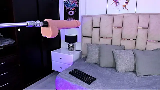 Violetta-Diamond's Webcam Show