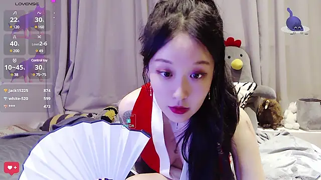 美女Etherealcat33在线直播