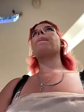 RiriRoseey's Webcam Show