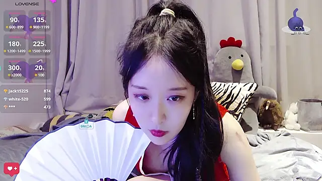 美女Etherealcat33在线直播