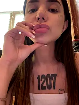 shuggybaby's Webcam Show