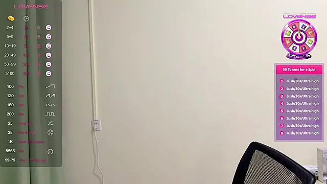 Nicole-13's Webcam Show