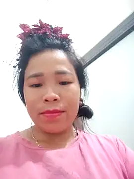 Anh-Huyen33's Webcam Show