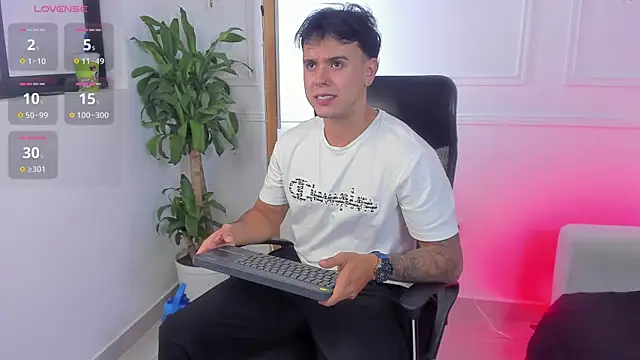 Salvatore_Savagge's Webcam Show