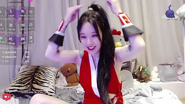 美女Etherealcat33在线直播