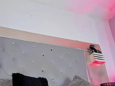 kristalQueen's Webcam Show
