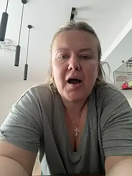 Pokazy przed kamerką – EvaCurvy
