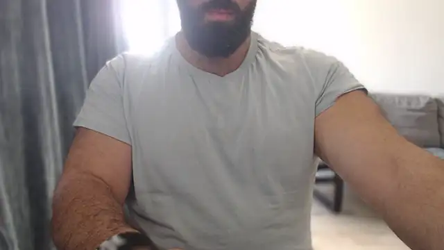 hugemachohandsome's Webcam Show