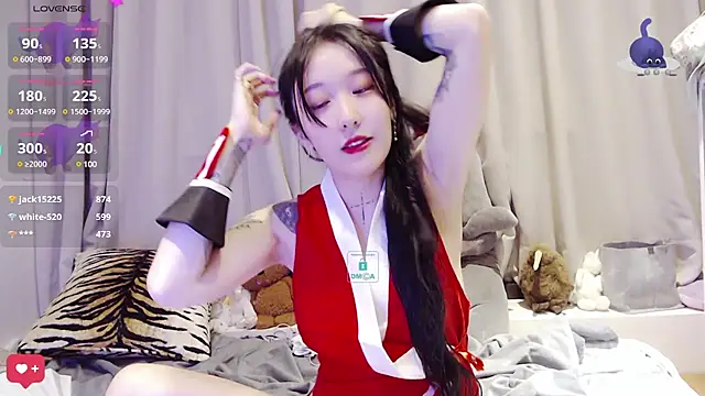 美女Etherealcat33在线直播