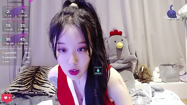 美女Etherealcat33在线直播