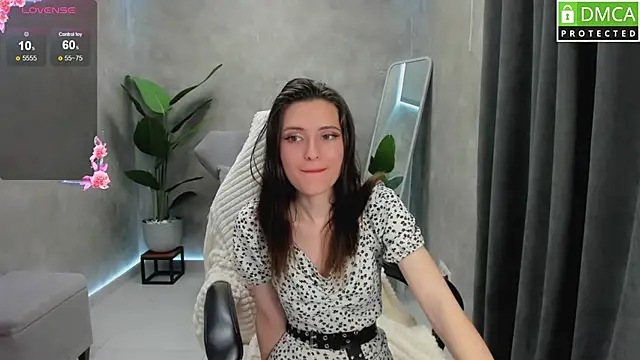 niki_cutes' Webcam Show